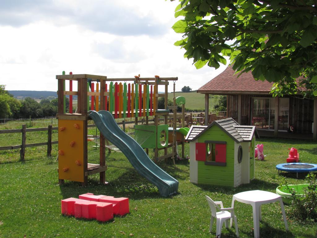 Le Trot'In Chair Bed & Breakfast Martigny-le-Comte Exterior photo